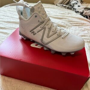 New Balance FreezeLX v4 cleats